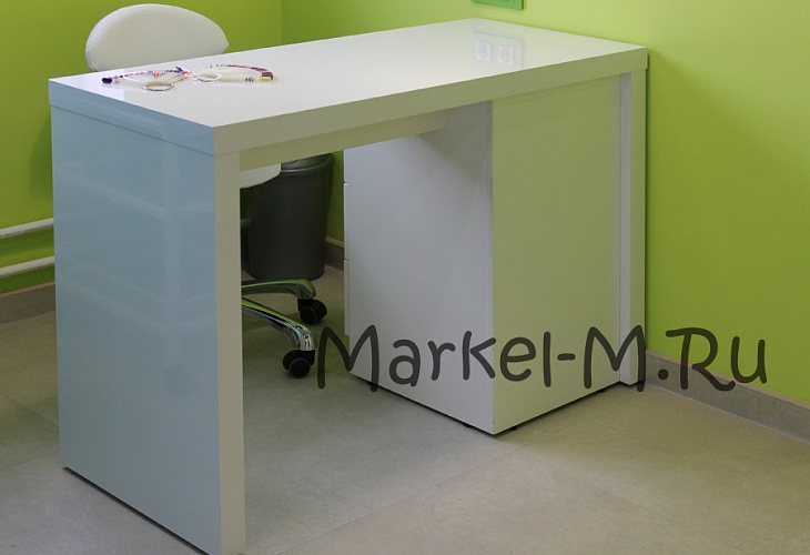 Изготовление белый маникюрный стол по индивидуальным размерам 