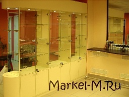 Двухсторонняя витрина для салона красоты или парикмахерской, изготовление на заказ